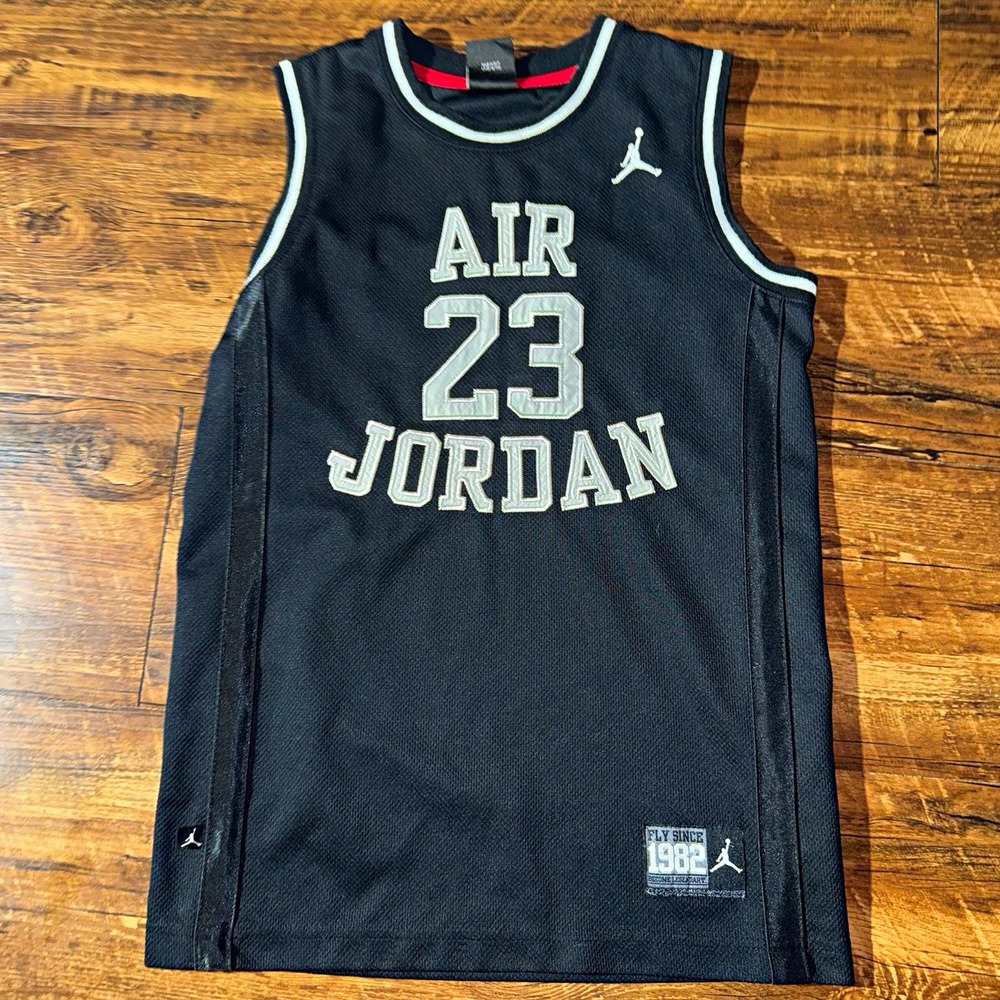 Jordan Air Jordan 23 Black Mesh Sleeveless Basketball Jersey Tank Boys Large